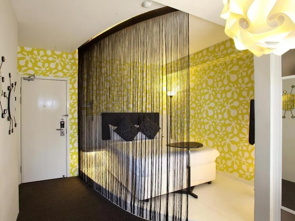 Hotel Zamburger Bliss Τζόχορ Μπάχρου Μαλαισία