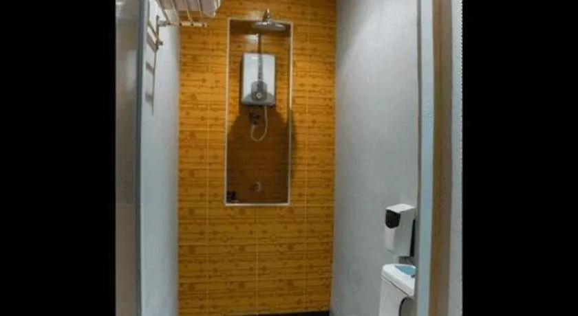 Hotel Zamburger Bliss Τζόχορ Μπάχρου 2*,